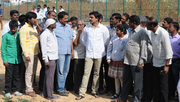 Inspecting-to-sewage-facilities-in-Nayandanahall
