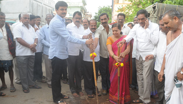 Kaveripura Concrete road and RCC drainage pooja in ward 103