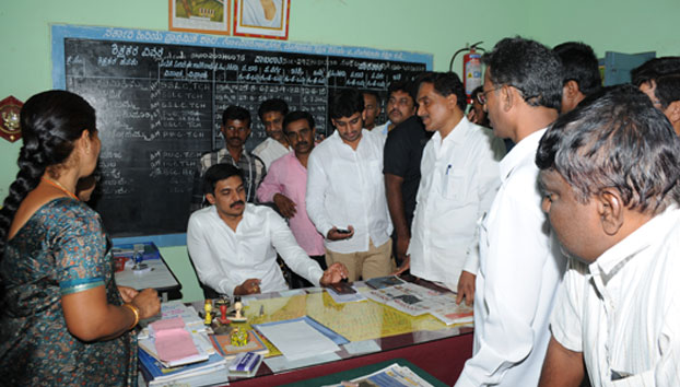 Road inspection and visit to Govindrajnagar Govt high school ward 104
