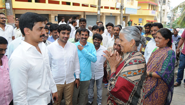 Road inspection and visit to Govindrajnagar Govt high school ward 104