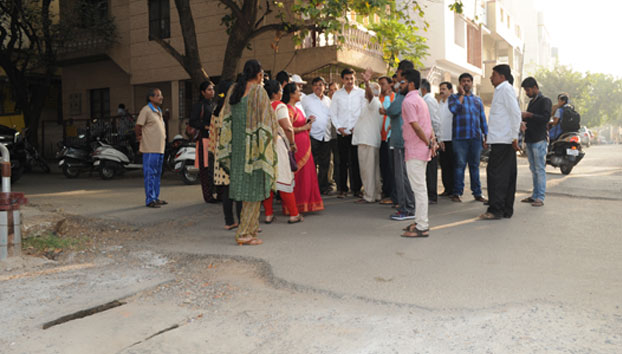 Vijaynagar road and park inspection in ward 125