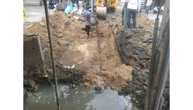 Work taken on the main road of Pattegarapalya in Kaveripura ward 103 in progress.