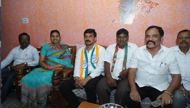 Campaigned for votes on behalf of Congress party by visiting the houses of residents of Subbanna Garden of Maruthinagar ward 126