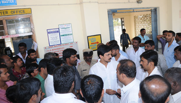 visiting-nayandanahalli-railway-station