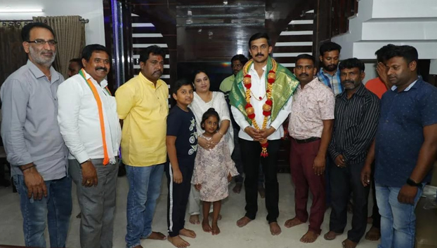 Met the residents of Sanjeevininagar of Moodala Palya ward 127 and campaigned for votes on behalf of Congress party.