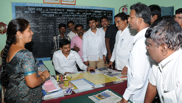 Road inspection and visit to Govindrajnagar Govt high school ward 104