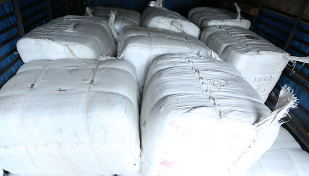relief-materials-for-channai-flood