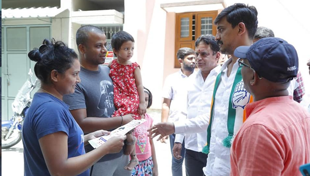Campaigned for votes on behalf of Congress party by visiting the houses of residents of Subbanna Garden of Maruthinagar ward 126